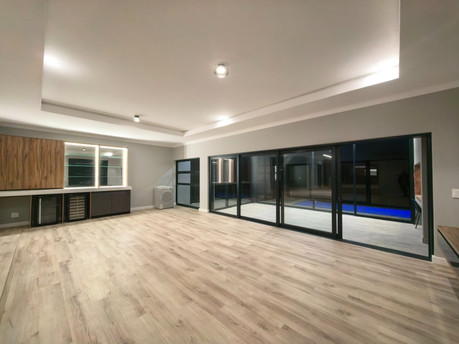 4 Bedroom Property for Sale in Welgelegen Western Cape